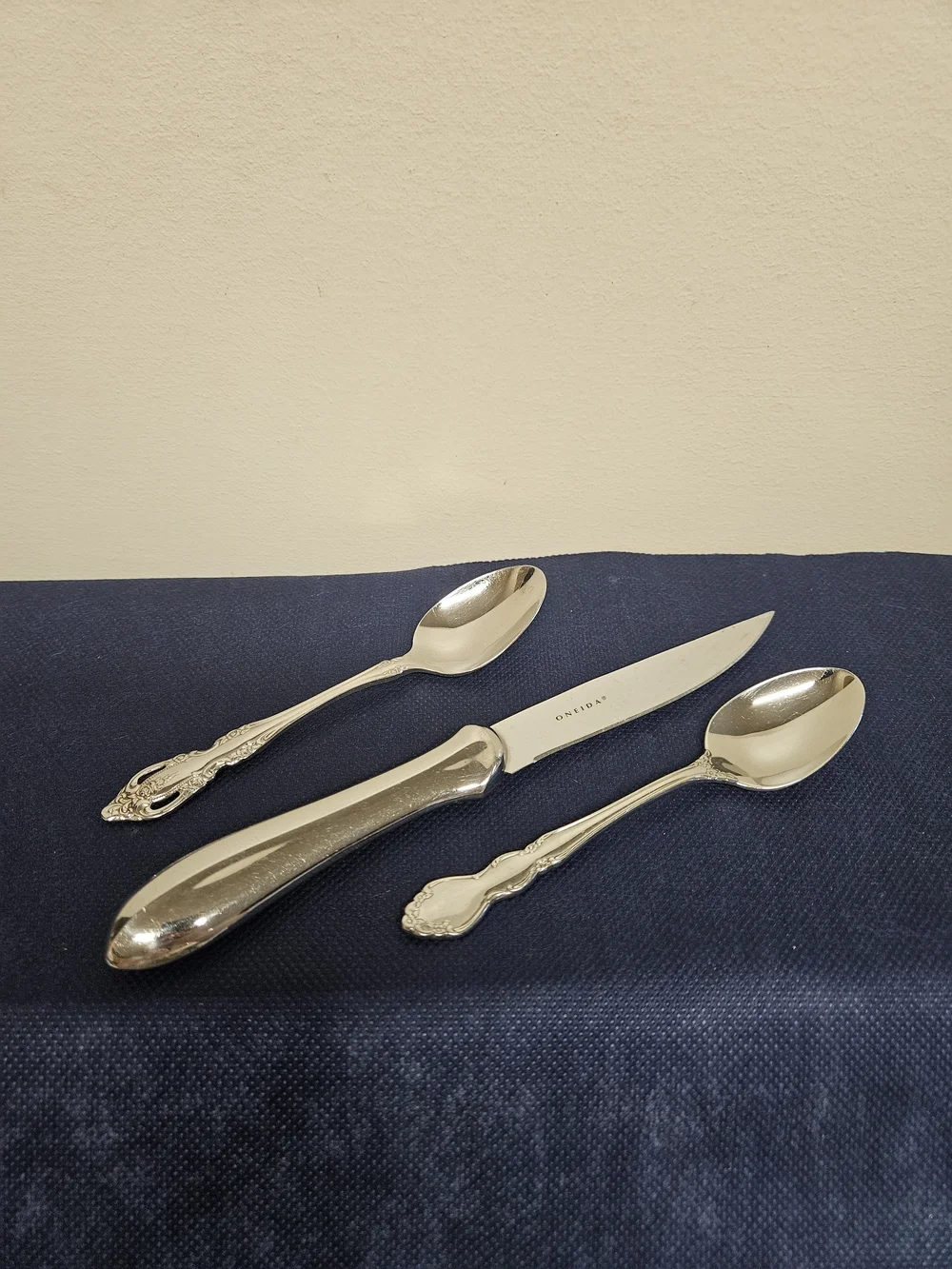 Oneida Stainless Steel Steak Knife and Spoons Dover & Michelangelo Patterns